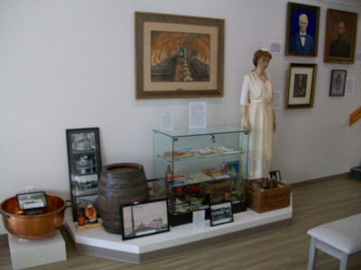 Kamm and Schellinger exhibit